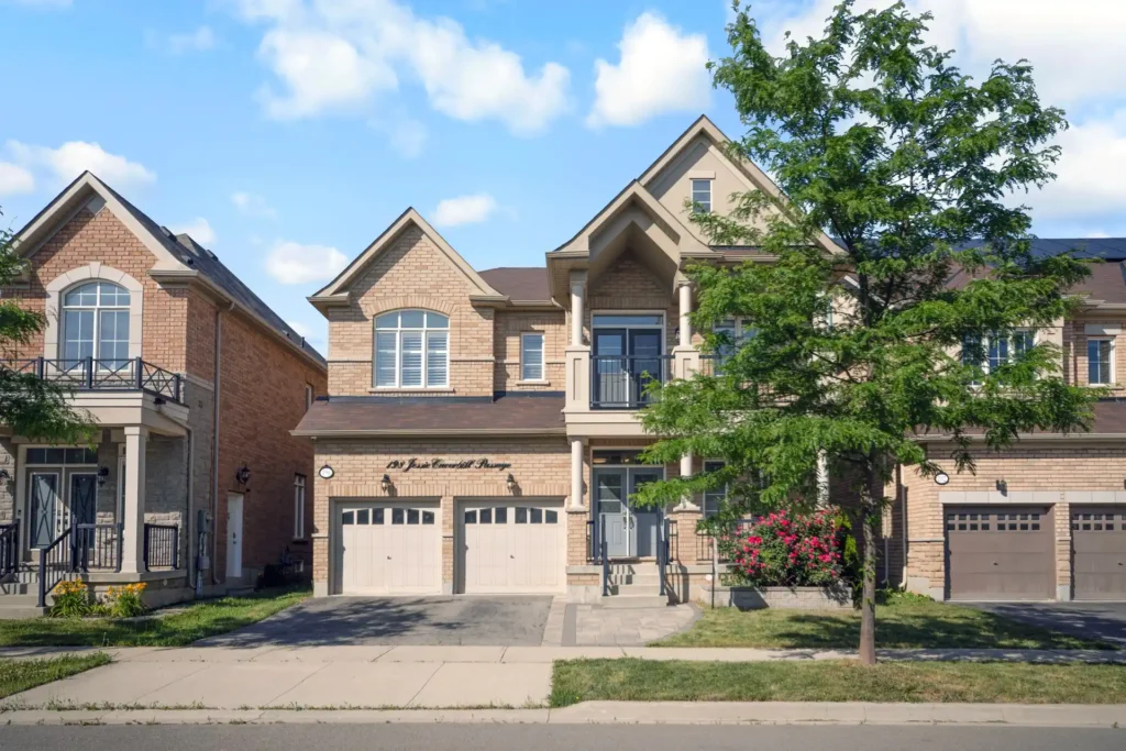 Professional Real Estate Photography Services for Modern Home Listings