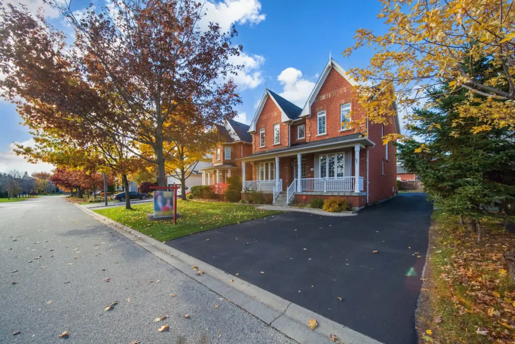 Drone Photography Toronto – Aerial Real Estate Services